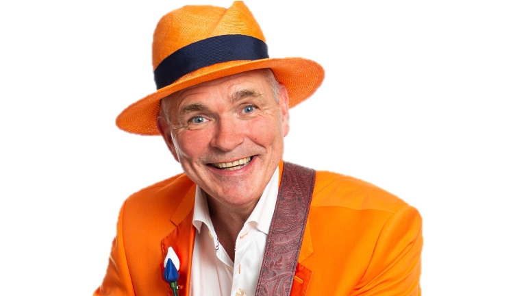 Zanger Senioren Ouderen De Oranje Man