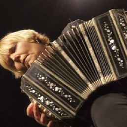 Accordionist Stuifzand  (NL) Bandoneon, Accordion, Trekharmonica