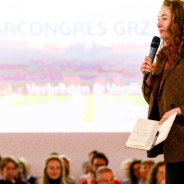 Presentatrice/Dagvoorzitter Dagmar Rijff