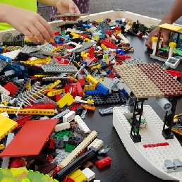 Building contest with Lego bricks 2.0